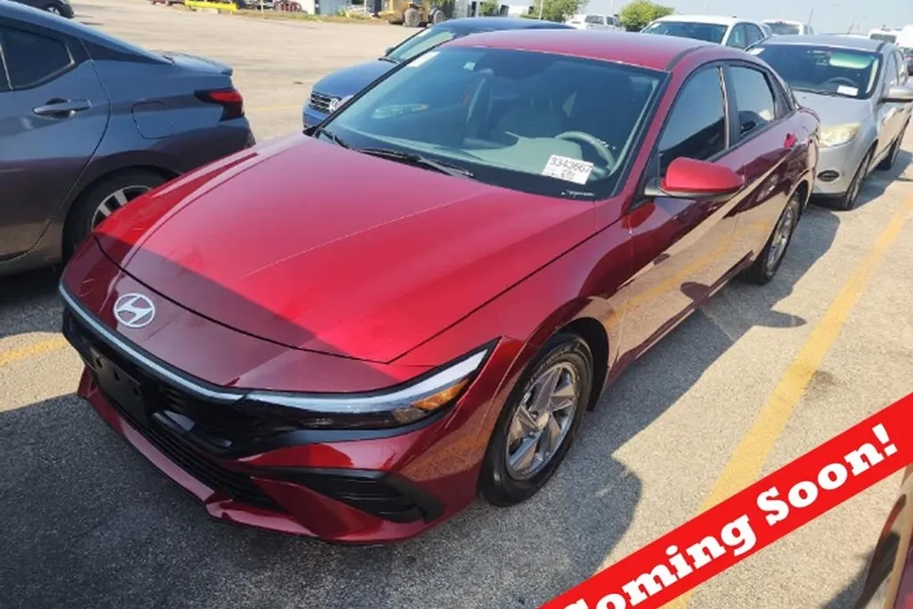 2024 Hyundai Elantra SE photo 1