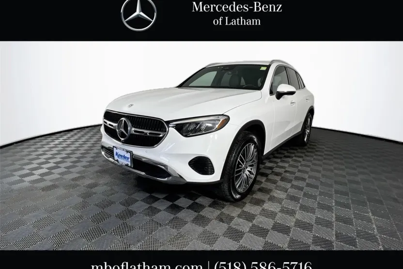 2025 Mercedes Benz GLC 300 4MATIC photo 1