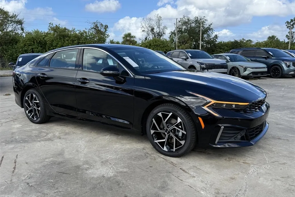 2026 Kia K5 EX photo 1