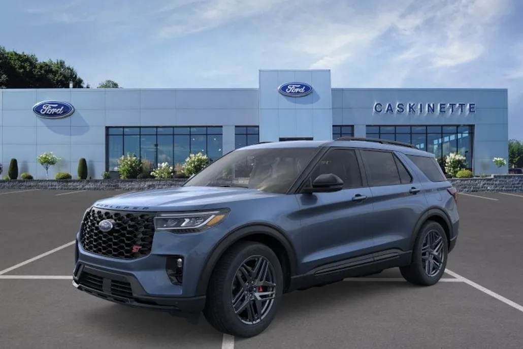 2025 Ford Explorer ST photo 1