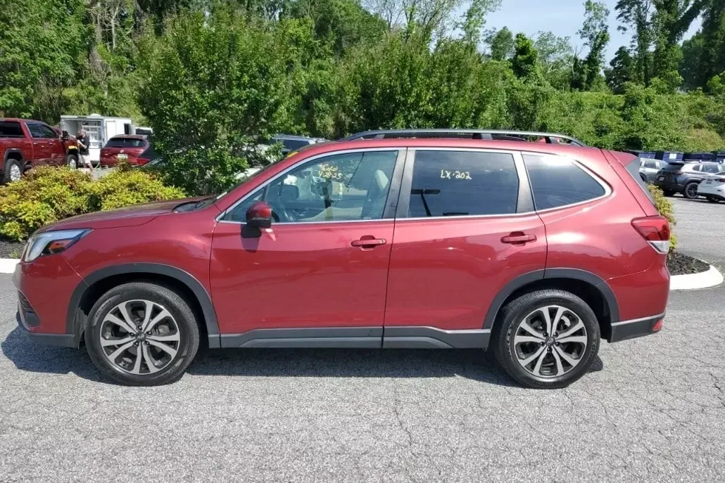 2022 Subaru Forester Limited photo 1