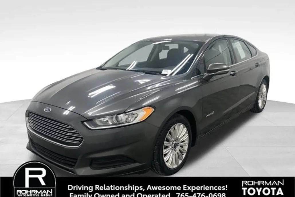 2016 Ford Fusion SE Hybrid photo 1