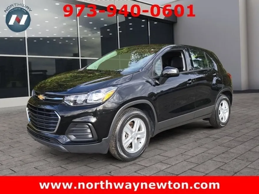 2019 Chevrolet Trax LS photo 1