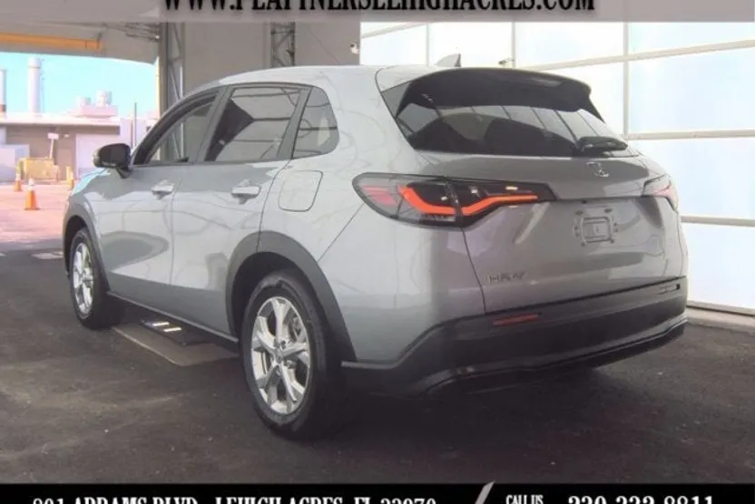 2024 Honda HR-V LX 2WD photo 1