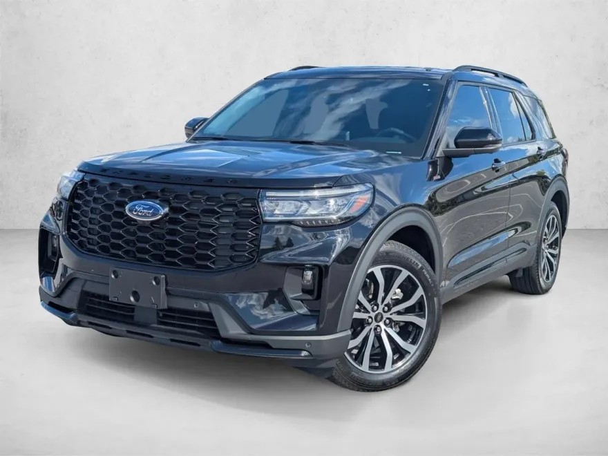 2025 Ford Explorer ST-Line photo 1