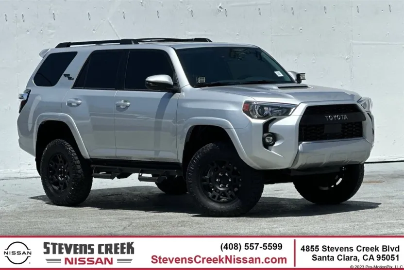 2024 Toyota 4Runner TRD Off-Road Premium photo 1