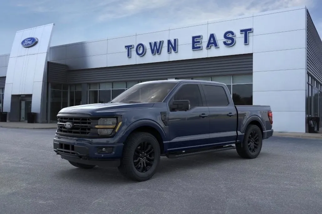 2025 Ford F-150 XLT photo 1