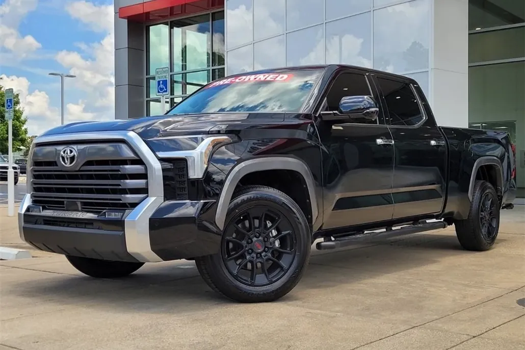 2023 Toyota Tundra Limited photo 1