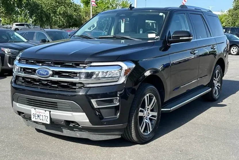 2023 Ford Expedition Limited photo 1