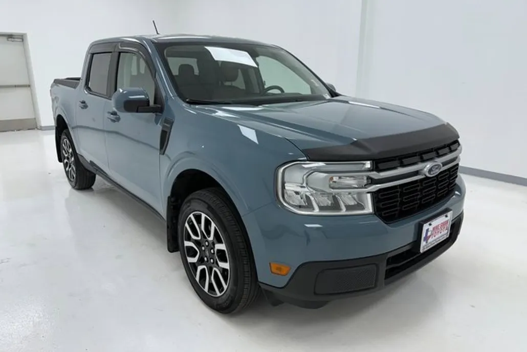 2023 Ford Maverick Lariat photo 1