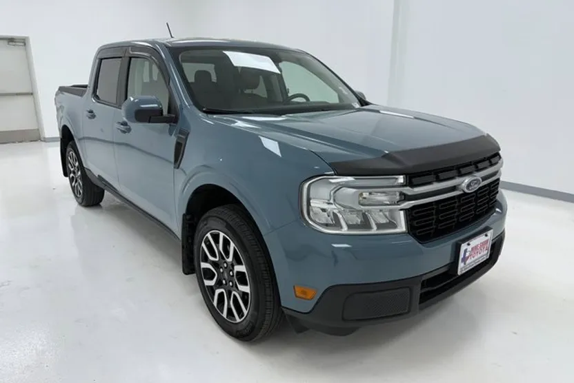 2023 Ford Maverick Lariat photo 1