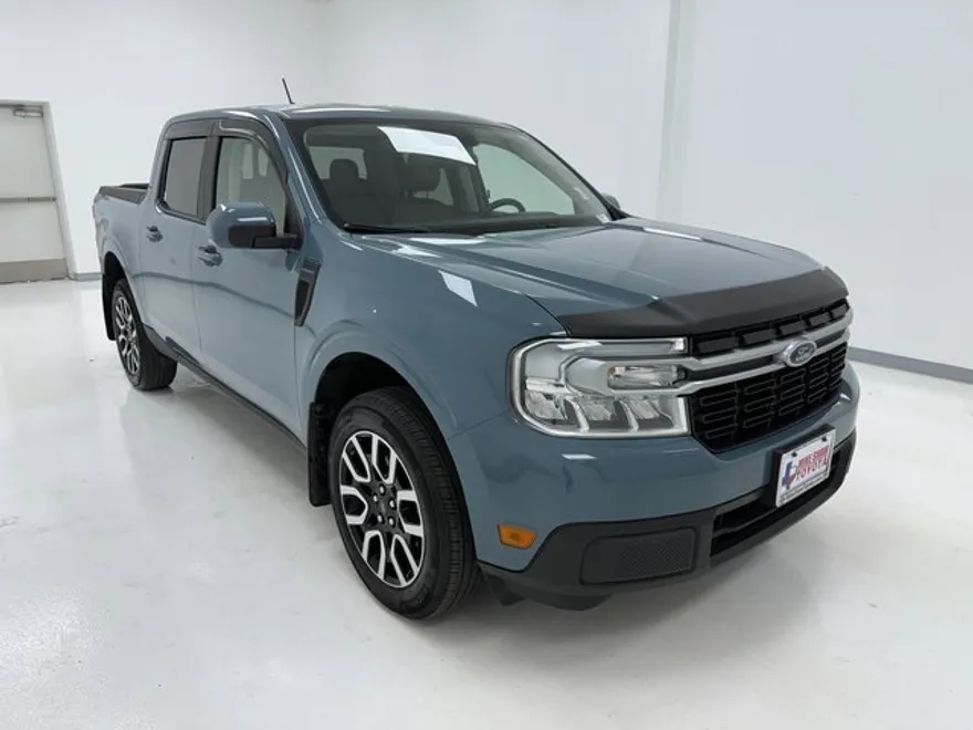 2023 Ford Maverick Lariat photo 1