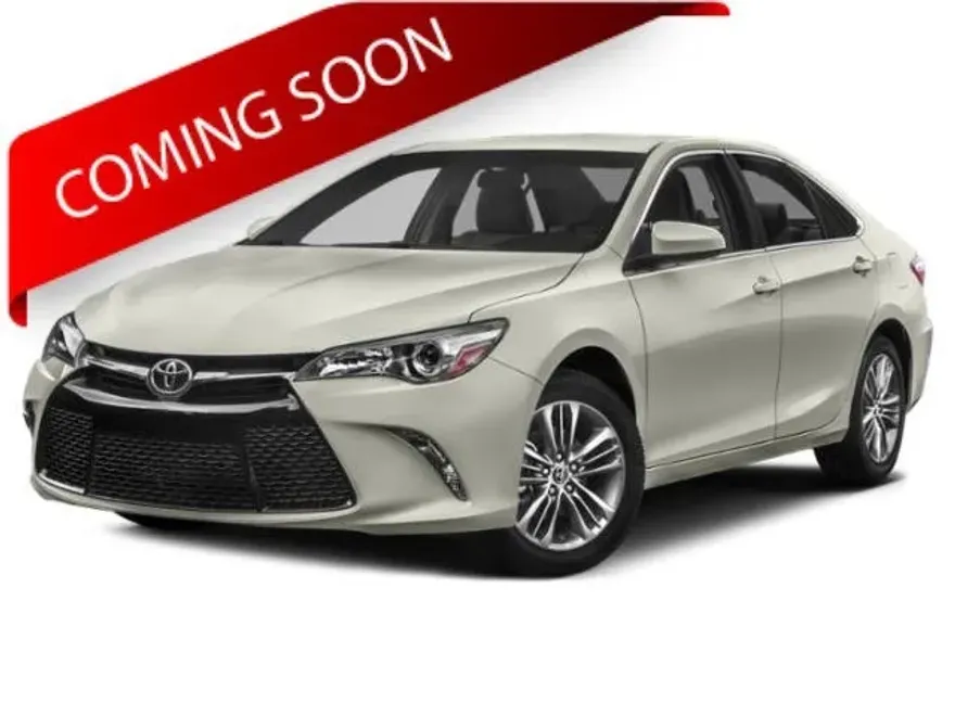 2015 Toyota Camry SE photo 1