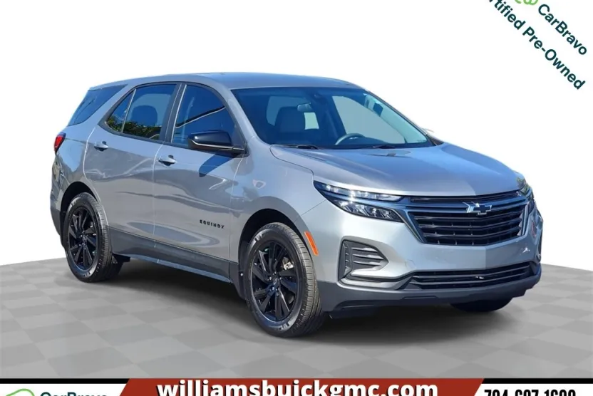 2023 Chevrolet Equinox LS photo 1