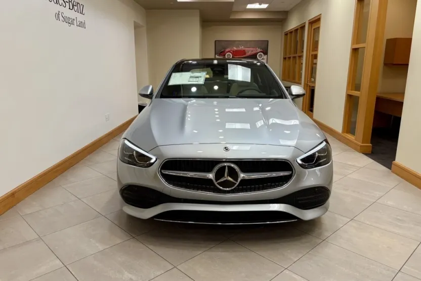 2025 Mercedes Benz C 300 photo 1
