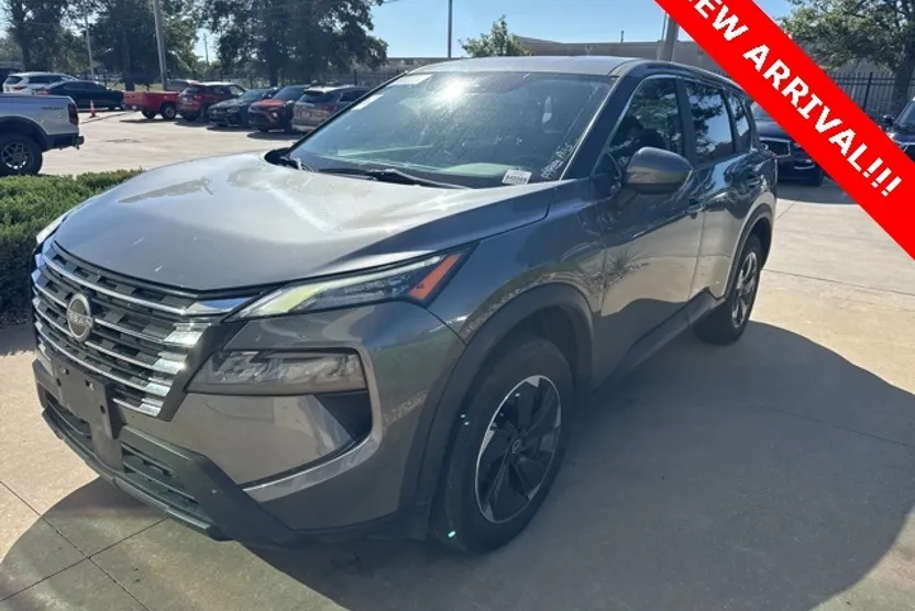 2024 Nissan Rogue SV photo 1
