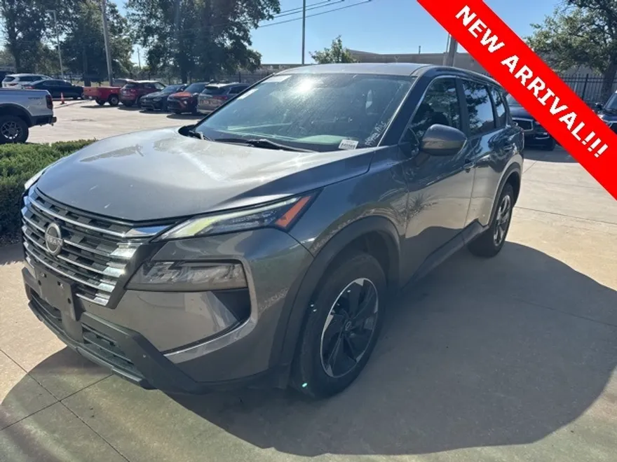 2024 Nissan Rogue SV photo 1