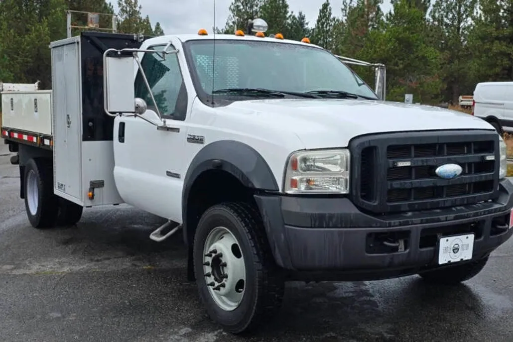 2006 Ford F-550 photo 1