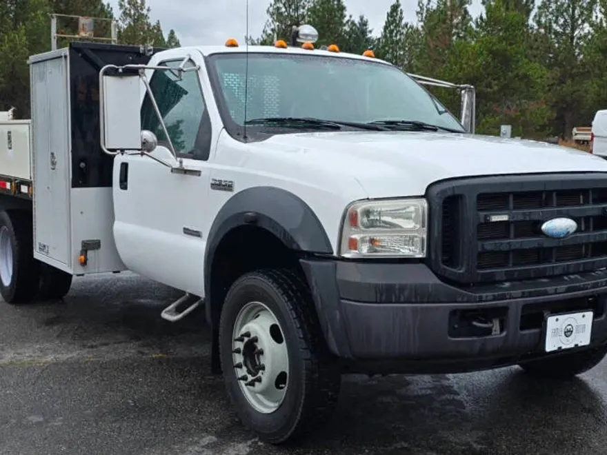 2006 Ford F-550 photo 1