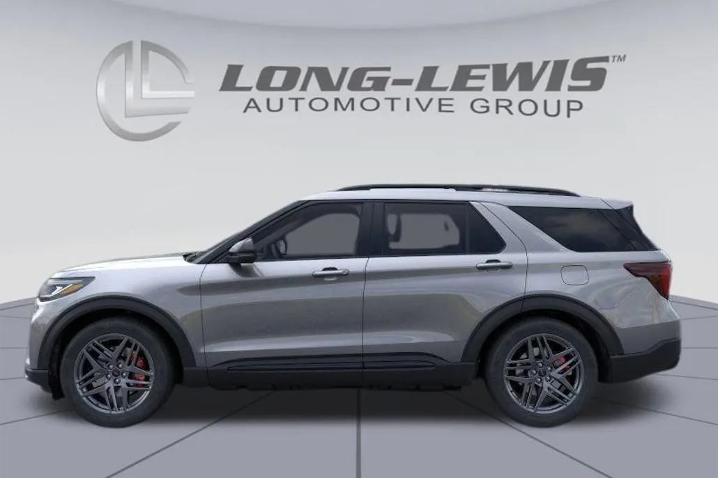 2025 Ford Explorer ST photo 1
