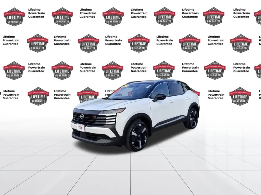 2025 Nissan Kicks SR photo 1