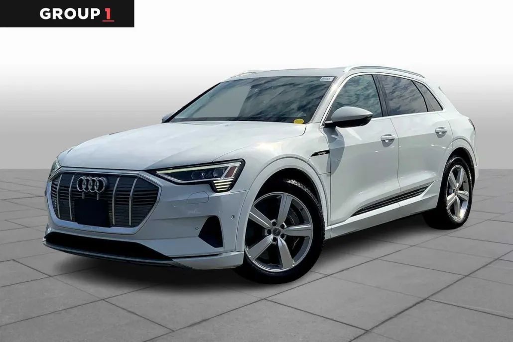 2019 Audi e-tron Prestige photo 1