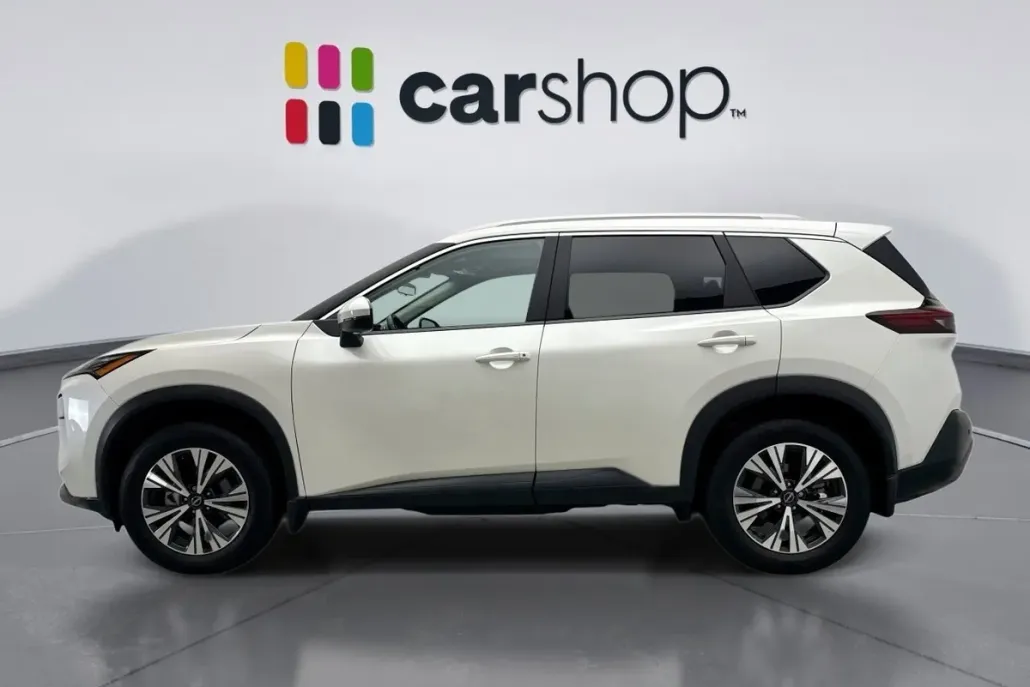 2023 Nissan Rogue SV photo 1