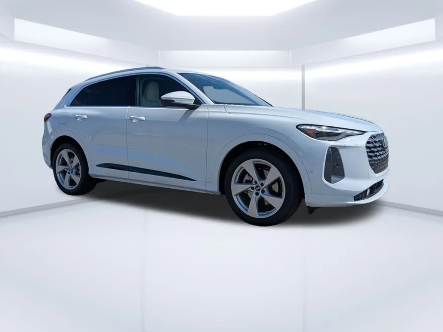 2025 Audi Q5 2.0T Prestige photo 1