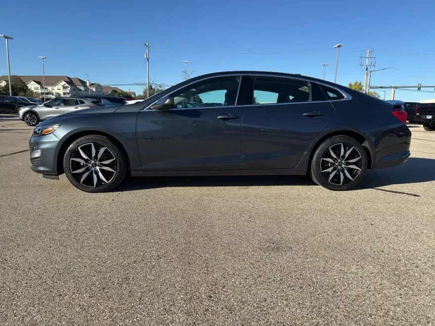2021 Chevrolet Malibu RS photo 1