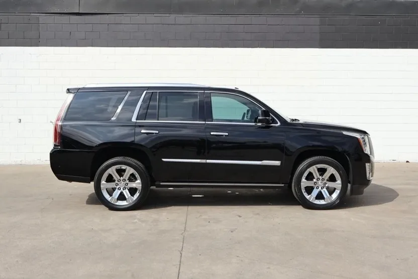 2020 Cadillac Escalade Premium Luxury photo 1