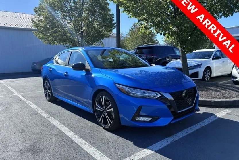 2022 Nissan Sentra SR photo 1