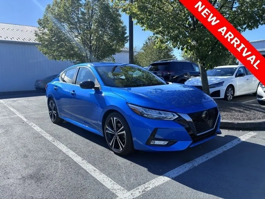2022 Nissan Sentra SR photo 1