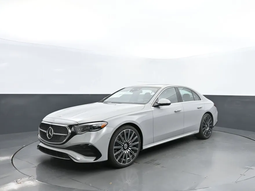 2025 Mercedes Benz E 350 4MATIC photo 1