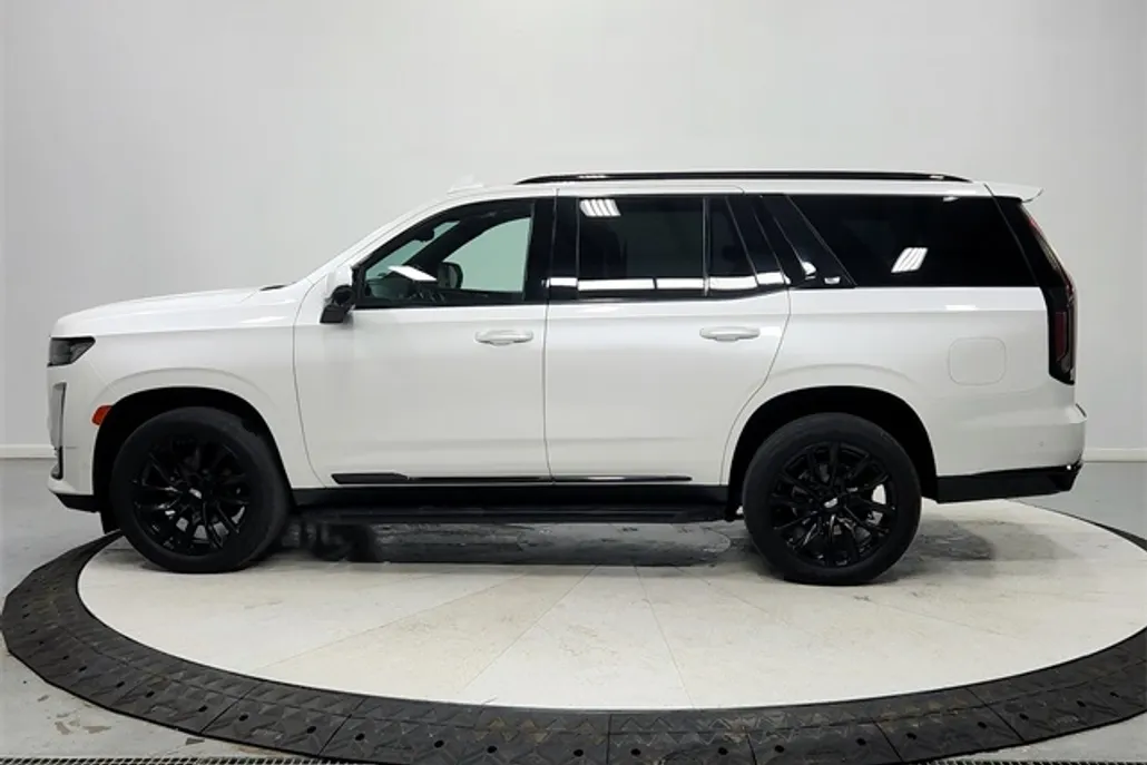 2021 Cadillac Escalade Sport photo 1