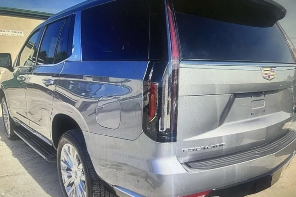 2023 Cadillac Escalade Premium Luxury photo 1
