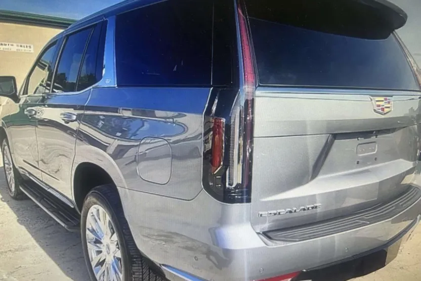 2023 Cadillac Escalade Premium Luxury photo 1