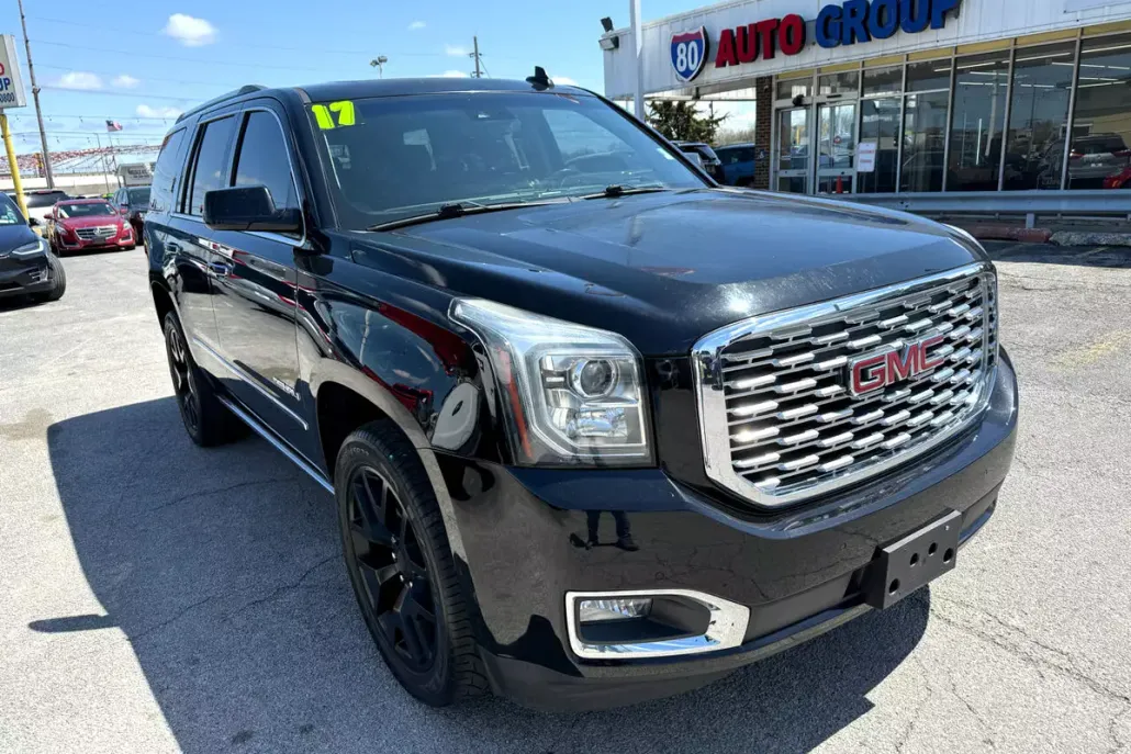 2017 Gmc Yukon Denali photo 1