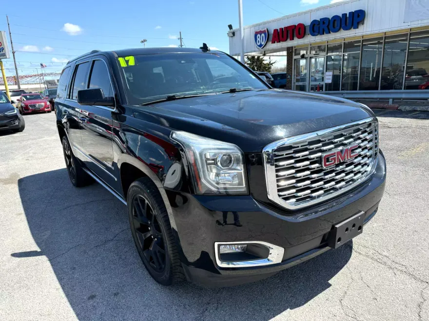 2017 Gmc Yukon Denali photo 1