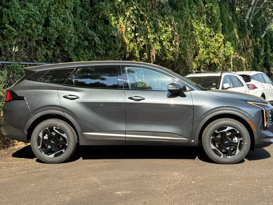 2026 Kia Sportage Hybrid S photo 1