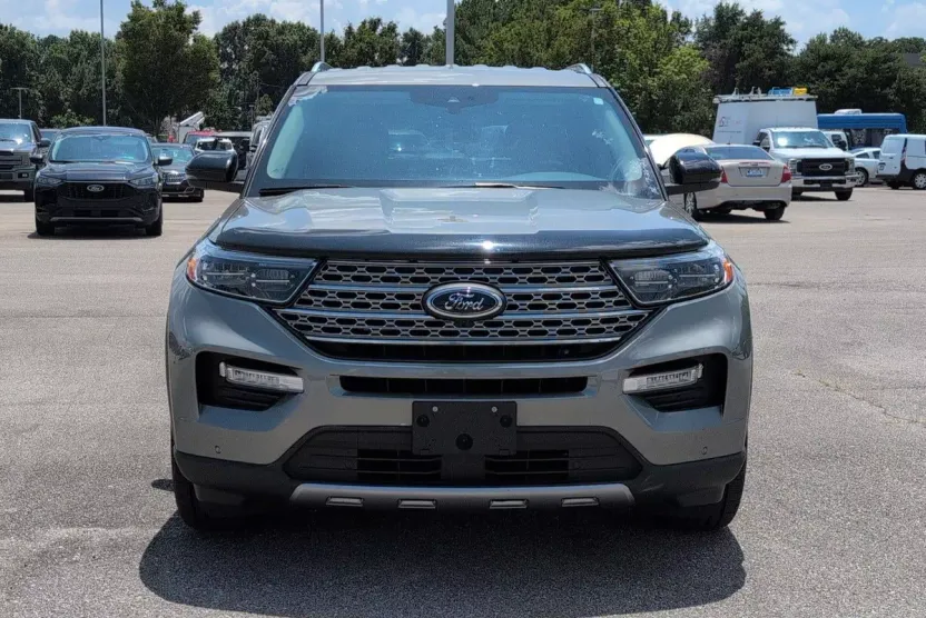 2020 Ford Explorer Limited Sport photo 1
