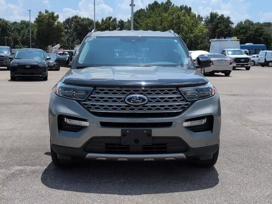 2020 Ford Explorer Limited Sport photo 1