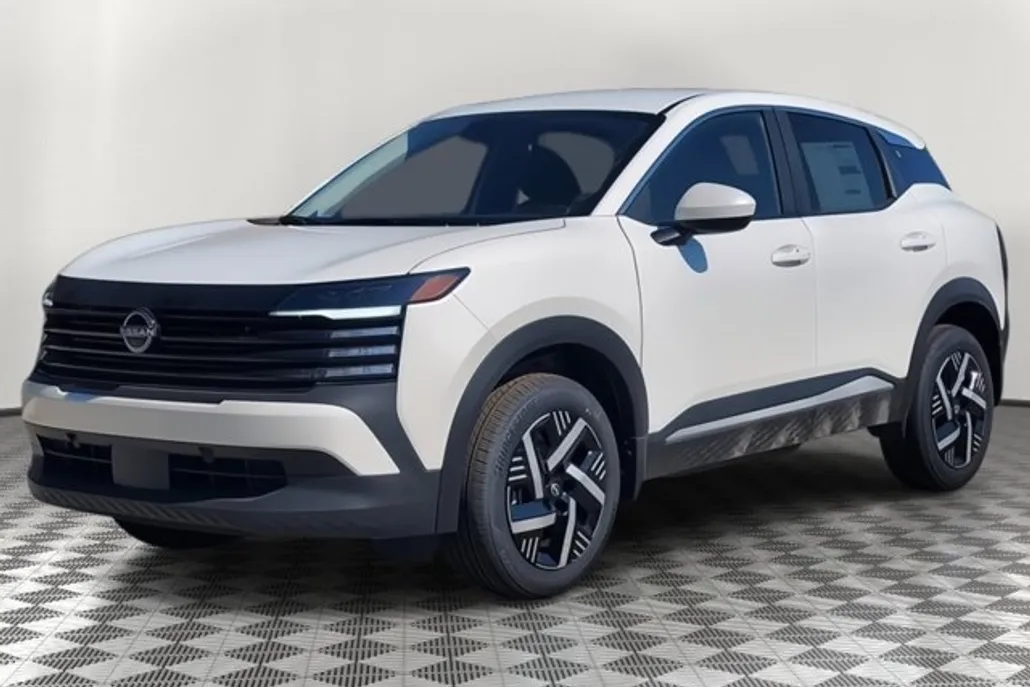 2025 Nissan Kicks SV photo 1