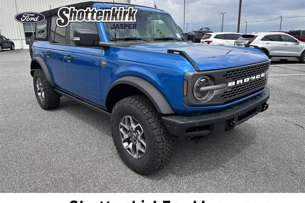 2025 Ford Bronco Badlands photo 1