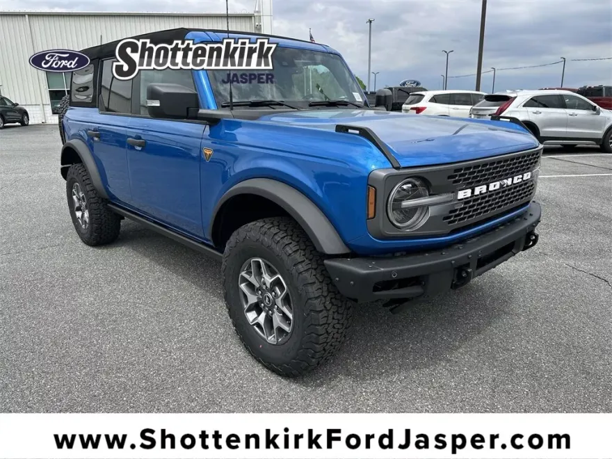 2025 Ford Bronco Badlands photo 1