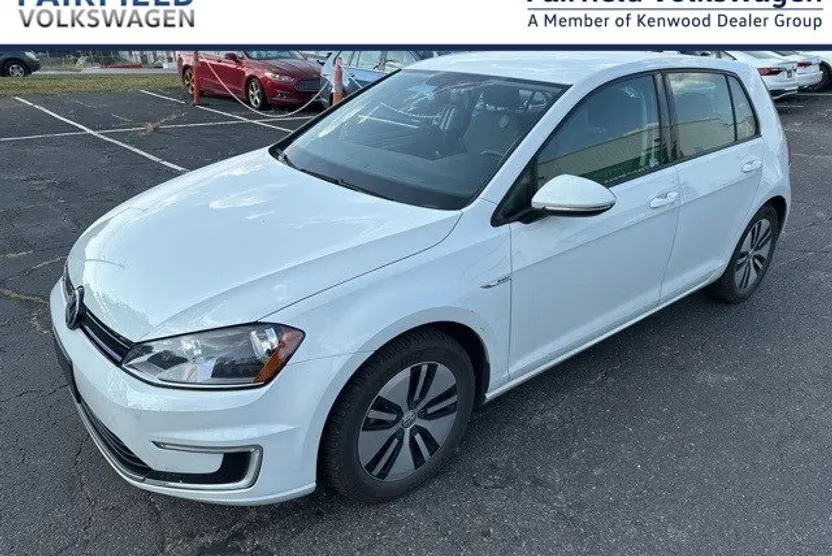 2016 Volkswagen e-Golf SE photo 1