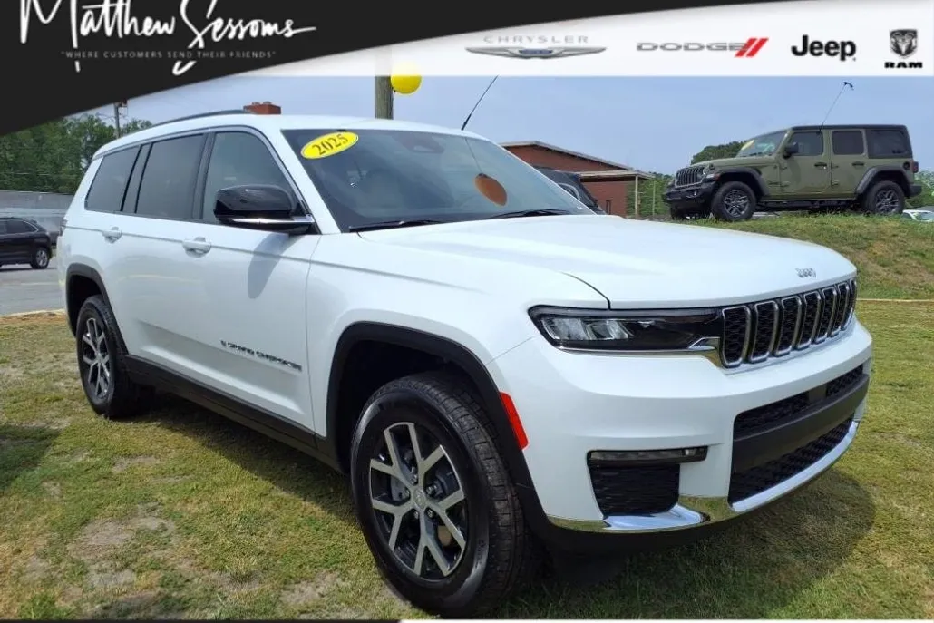 2025 Jeep Grand Cherokee Limited photo 1