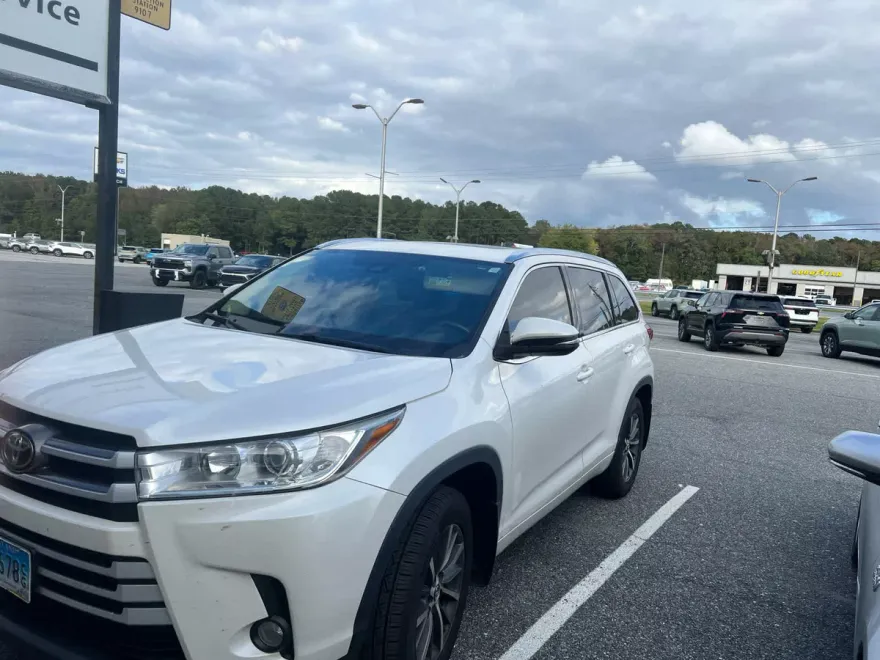 2018 Toyota Highlander XLE photo 1