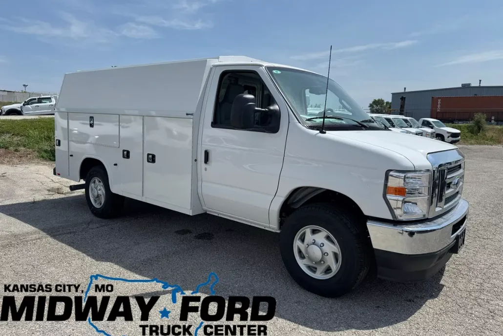 2025 Ford E-350 Base photo 1