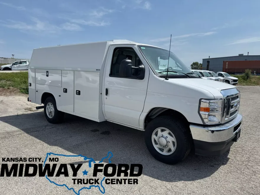 2025 Ford E-350 Base photo 1