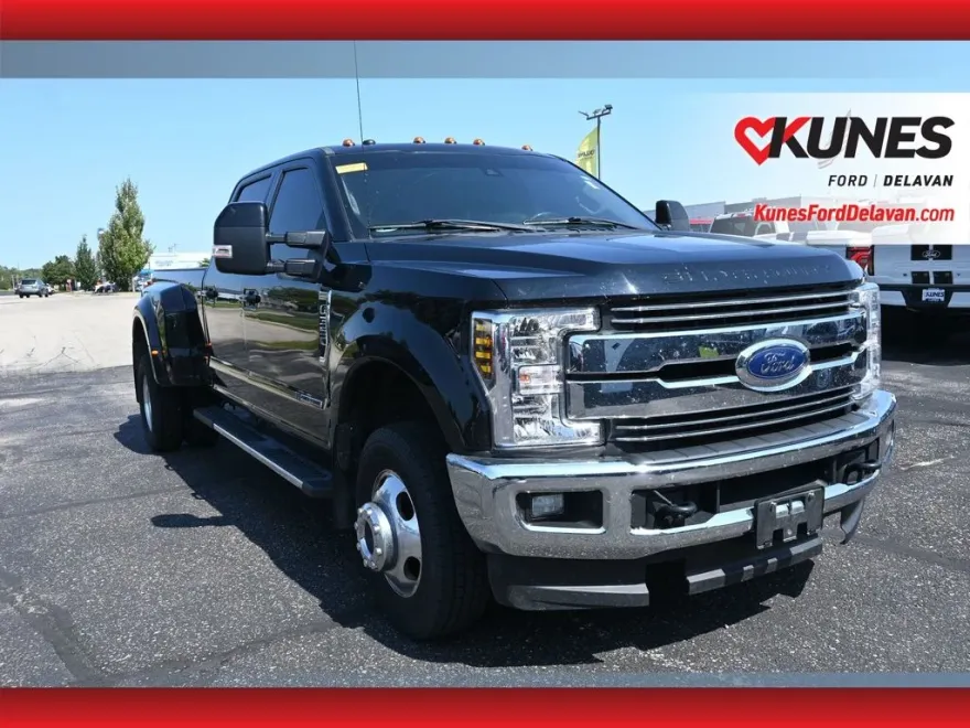 2018 Ford F-350 Lariat photo 1